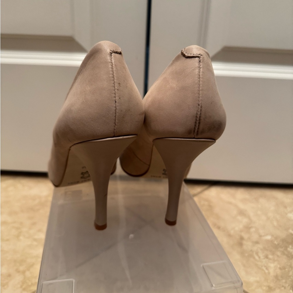 Gianni Bini Leather, Peep Toe Heels - Picture 4 of 6